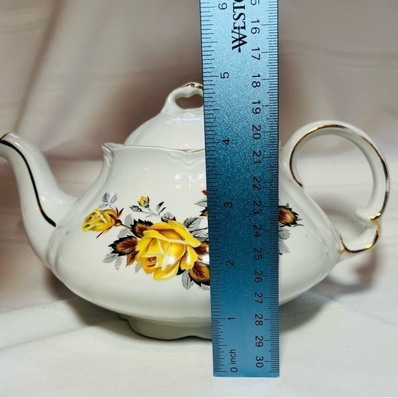 Ironstone Teapot VTG Ellegreave 598A Yellow Roses Scalloped Gold Trim EUC - Picture 8 of 10